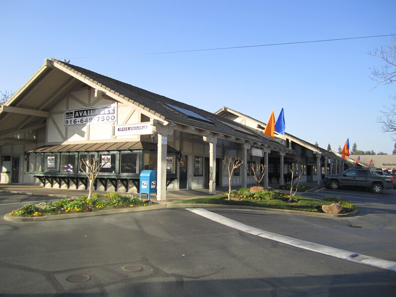 8055-8089 Madison Ave, Citrus Heights, CA for lease - Building Photo - Image 2 of 4