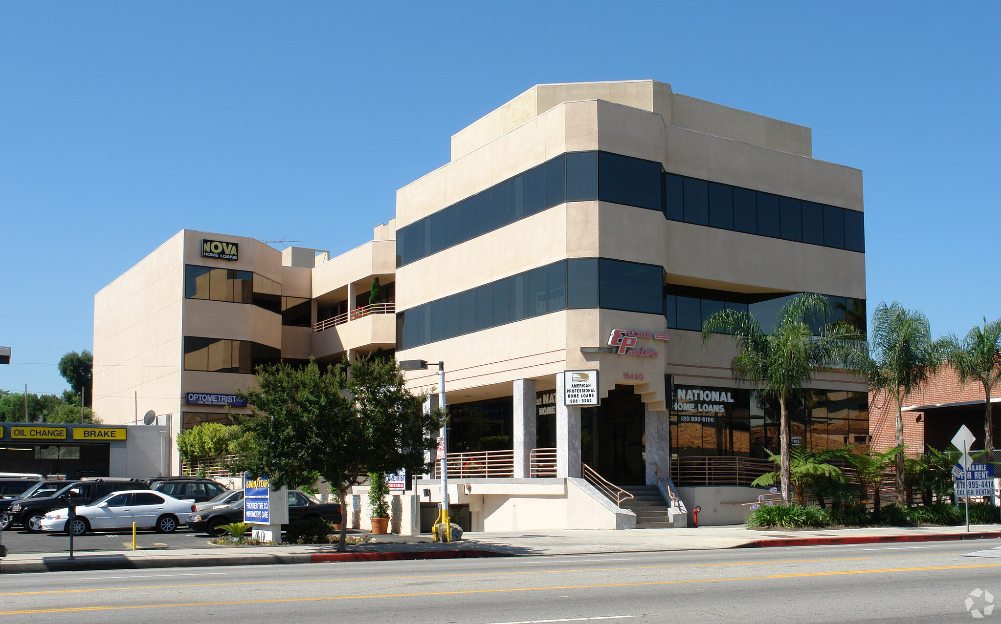 16430 Ventura Blvd, Encino, CA for lease Primary Photo- Image 1 of 3