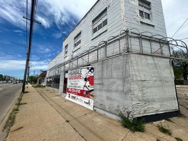 1396 Michigan Ave W, Springfield, MI for sale Building Photo- Image 1 of 1