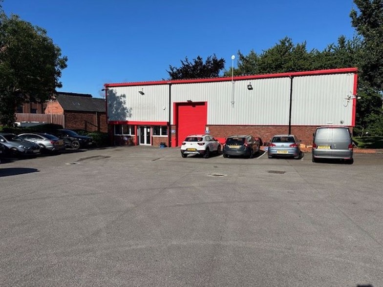 Phoenix Clos, Heywood for sale - Building Photo - Image 1 of 17