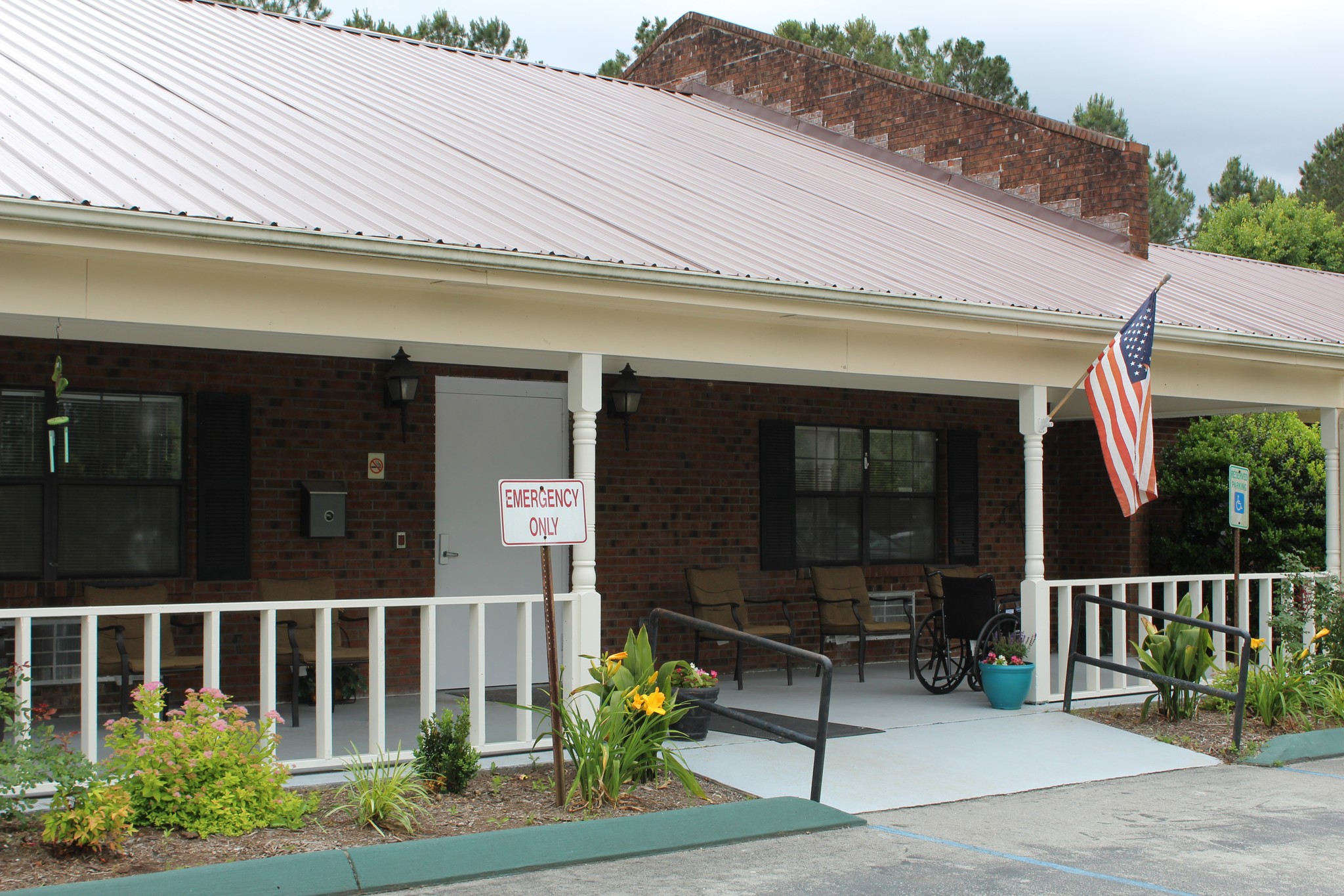 104 Efird Blvd, New Bern, NC for sale Primary Photo- Image 1 of 1