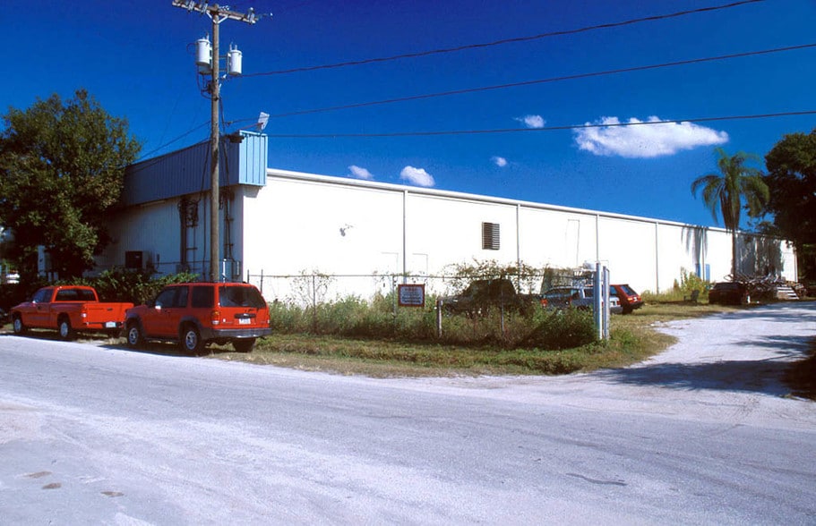 5017 N Coolidge Dr, Tampa, FL for lease - Building Photo - Image 2 of 136