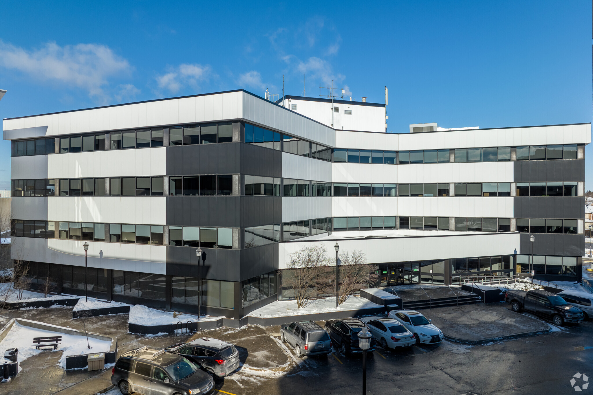 302 Town Centre Blvd N, Markham, ON for lease Building Photo- Image 1 of 5