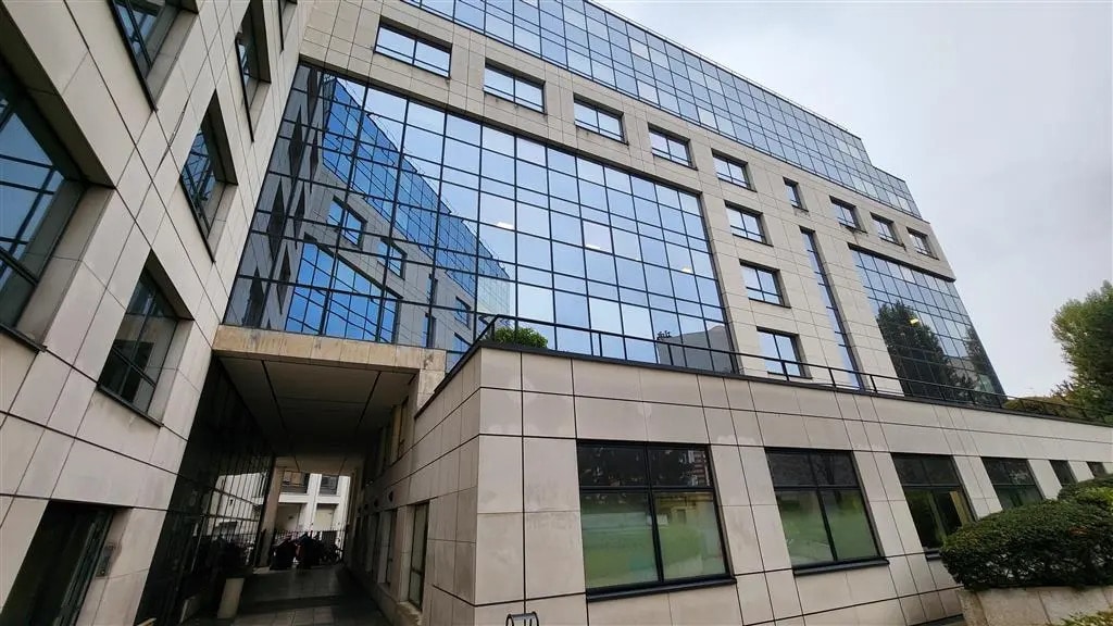 Office in Boulogne-Billancourt for lease Building Photo- Image 1 of 8