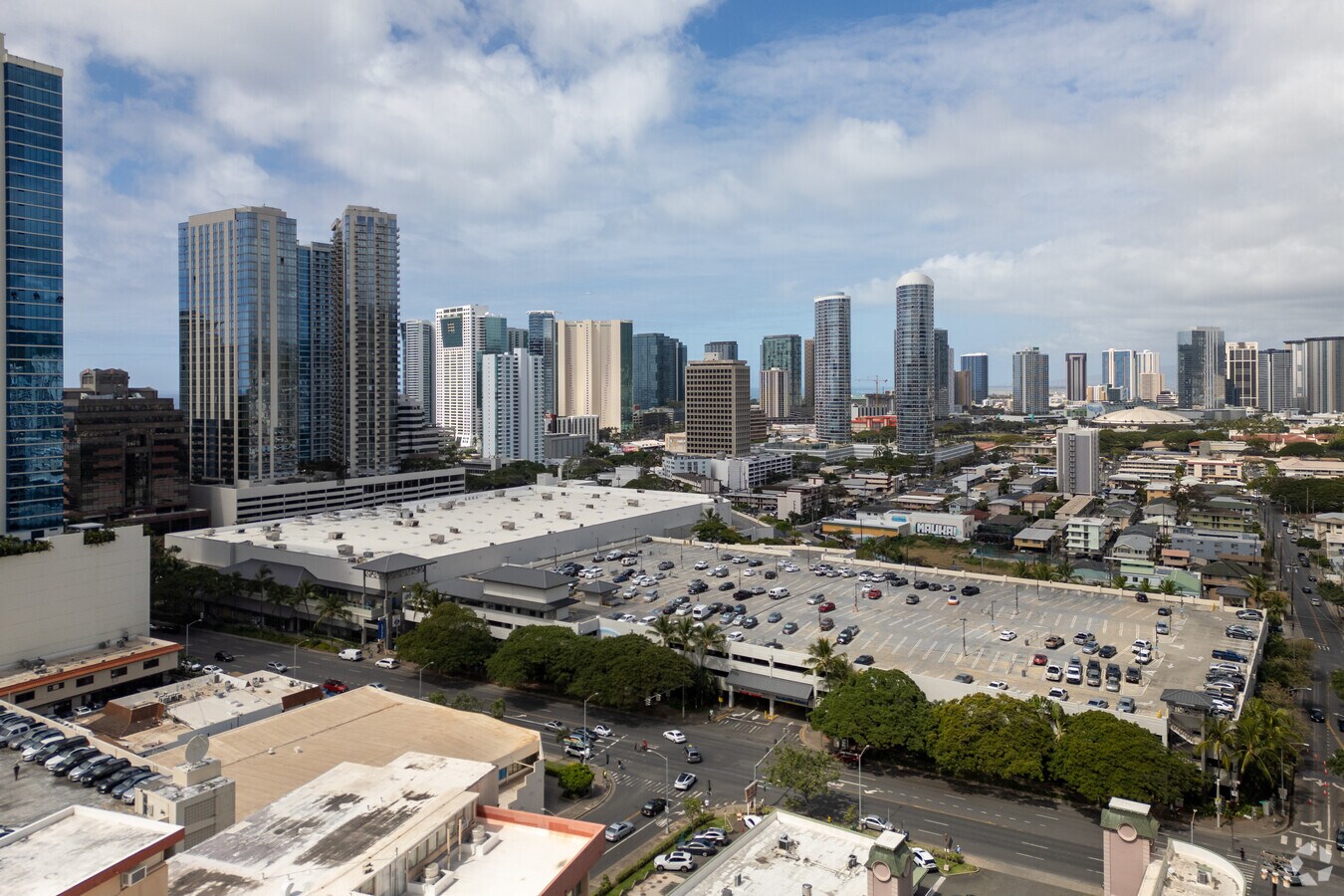 700 Keeaumoku St, Honolulu, HI 96814 WalMart/Sam's Club