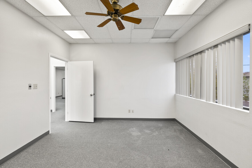 319 E McDowell Rd, Phoenix, AZ for sale - Building Photo - Image 3 of 12