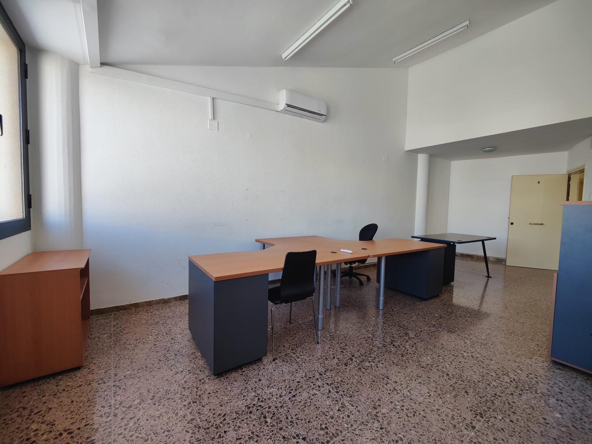 Office in Vilafranca Del Penedès, BAR for lease Interior Photo- Image 1 of 12