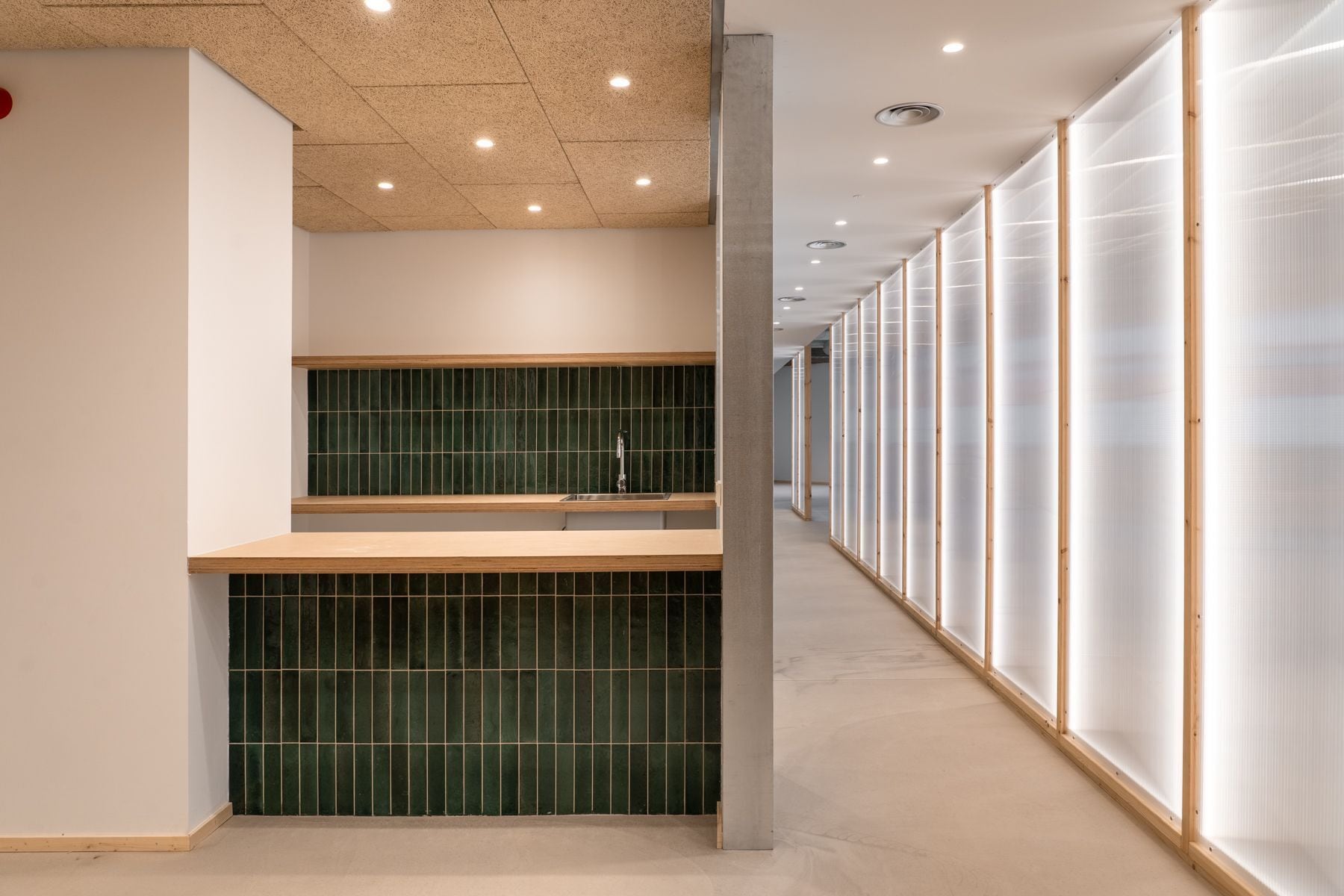 Passeig De La Zona Franca, 135-139, Barcelona, Barcelona for lease Interior Photo- Image 1 of 27