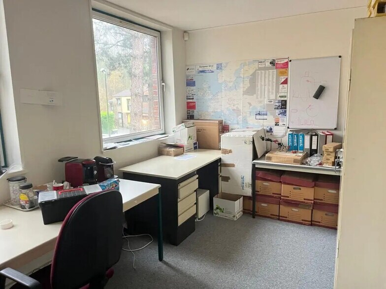 Office in VILLENEUVE-D'ASCQ for lease - Interior Photo - Image 2 of 3