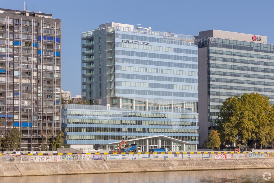 17 Quai Du Président Paul Doumer, Courbevoie for lease - Primary Photo - Image 1 of 9