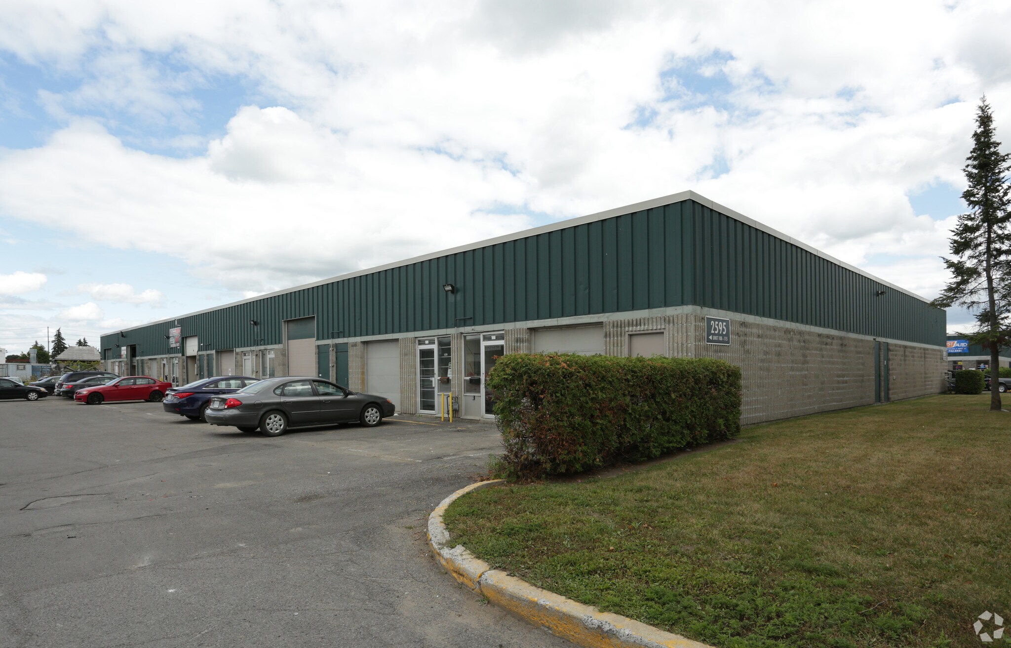 2595 Blackwell St, Ottawa, ON for lease Primary Photo- Image 1 of 4