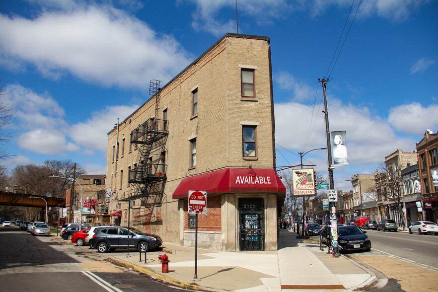 2320 N Milwaukee Ave, Chicago, IL for lease - Building Photo - Image 2 of 4