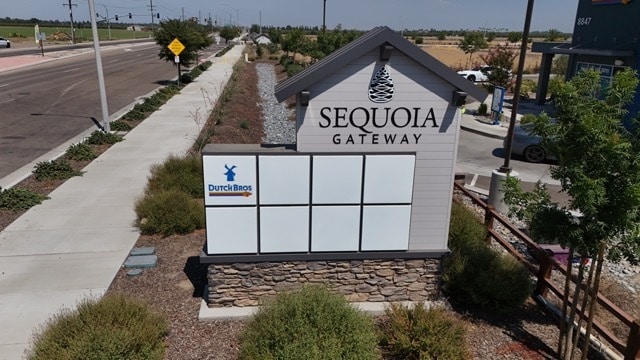 8570 W Caldwell Ave, Visalia, CA for sale - Building Photo - Image 3 of 10