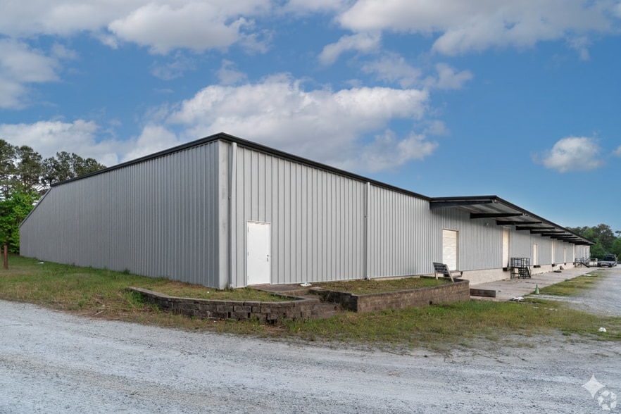 1730 Five Points Ln, Fuquay Varina, NC for lease - Building Photo - Image 2 of 13