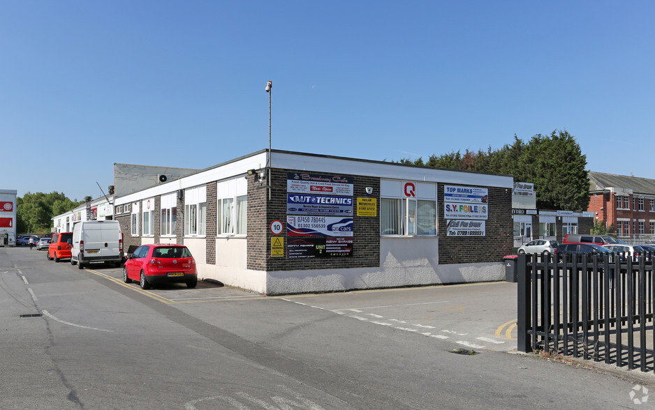 Carr Hl, Doncaster for lease - Primary Photo - Image 1 of 5