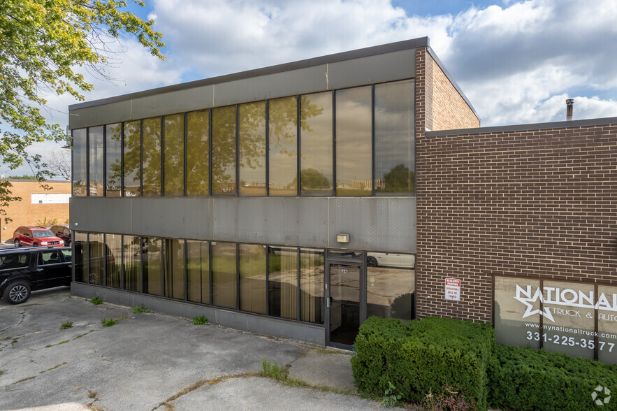 727-729 N Yale Ave, Villa Park, IL for lease - Primary Photo - Image 2 of 6