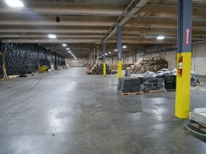 105 Maple St, Rossville, GA for sale Interior Photo- Image 2 of 32