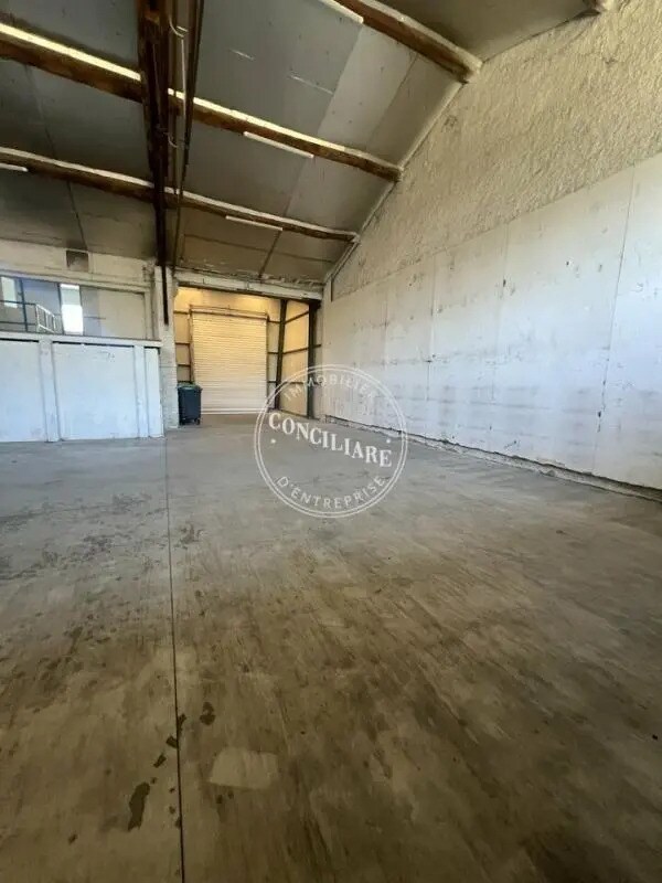 Industrial in Seilh for lease Interior Photo- Image 1 of 7