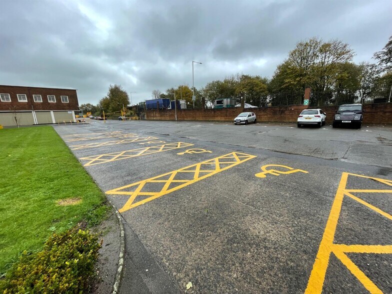 Jubilee House, Leyland for lease - Building Photo - Image 3 of 4