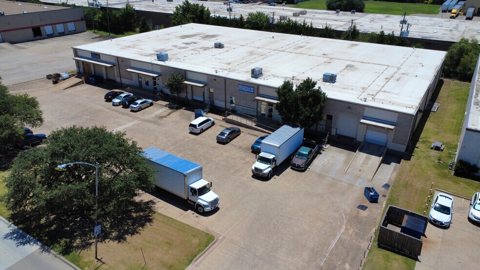 906-910 Fountain Pky, Grand Prairie, TX for lease - Building Photo - Image 2 of 5