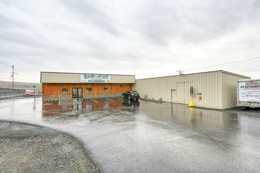 818 Airport Rd, Pendleton, OR for sale - Building Photo - Image 1 of 48