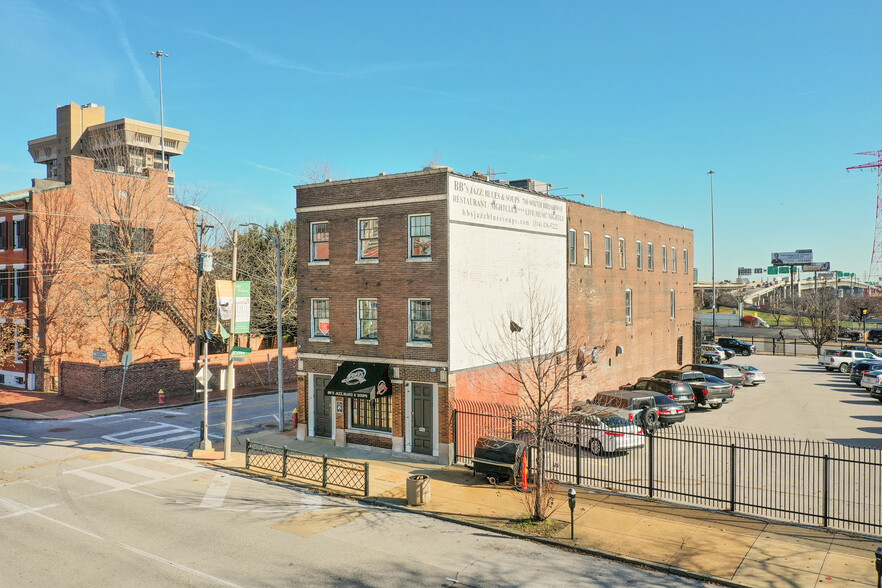 700 S Broadway, Saint Louis, MO for sale - Primary Photo - Image 1 of 11