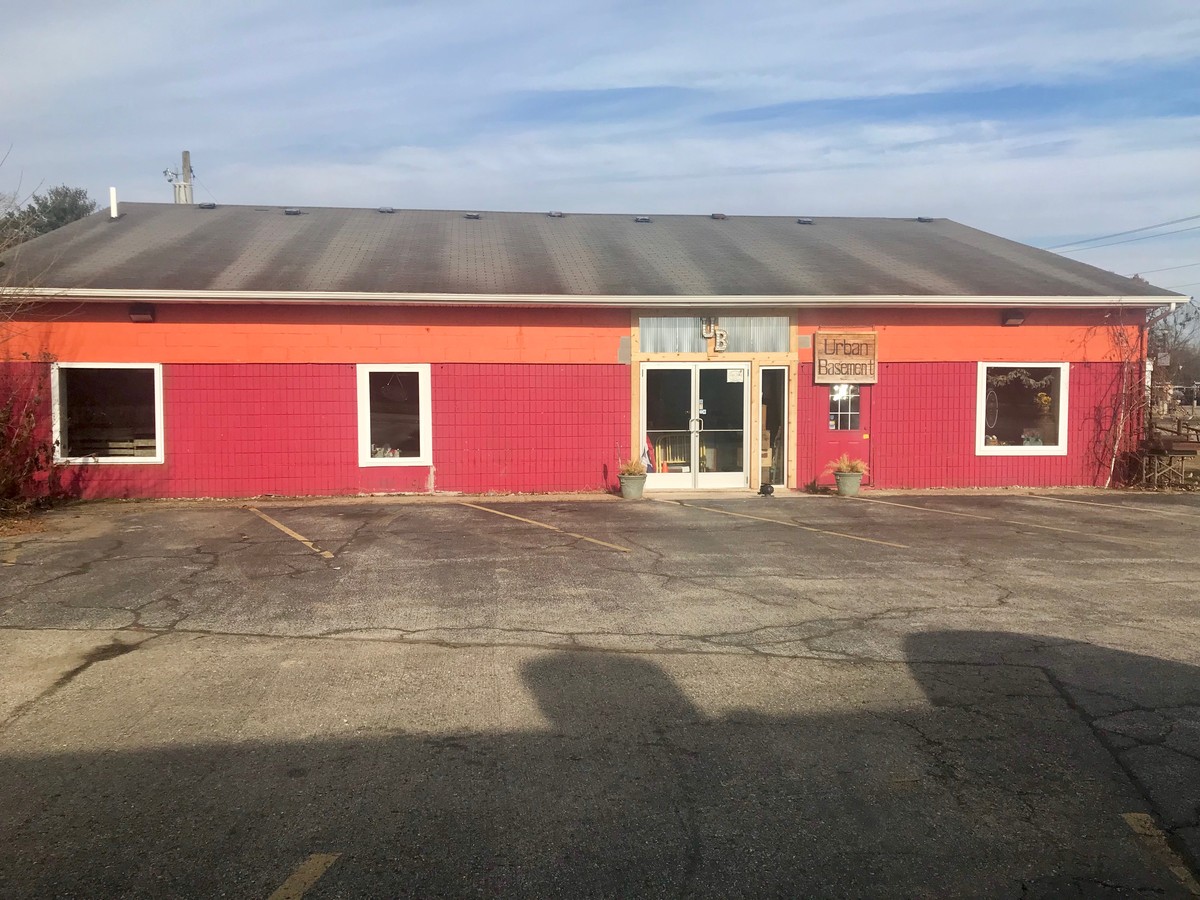 927-929 E Michigan Ave, Paw Paw, MI 49079 | LoopNet