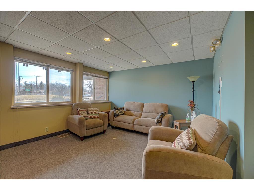 6303 Osgood Ave N, Stillwater, MN for lease Interior Photo- Image 1 of 6