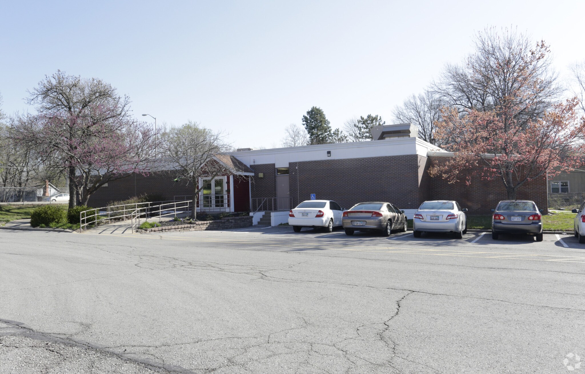 7917 W 95th St, Overland Park, KS for sale Primary Photo- Image 1 of 1
