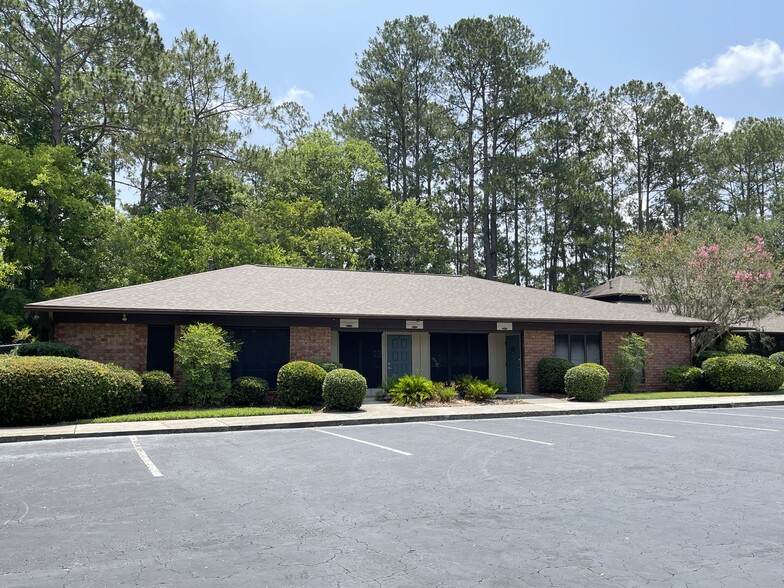 7328 W University Ave, Gainesville, FL for lease - Building Photo - Image 1 of 12