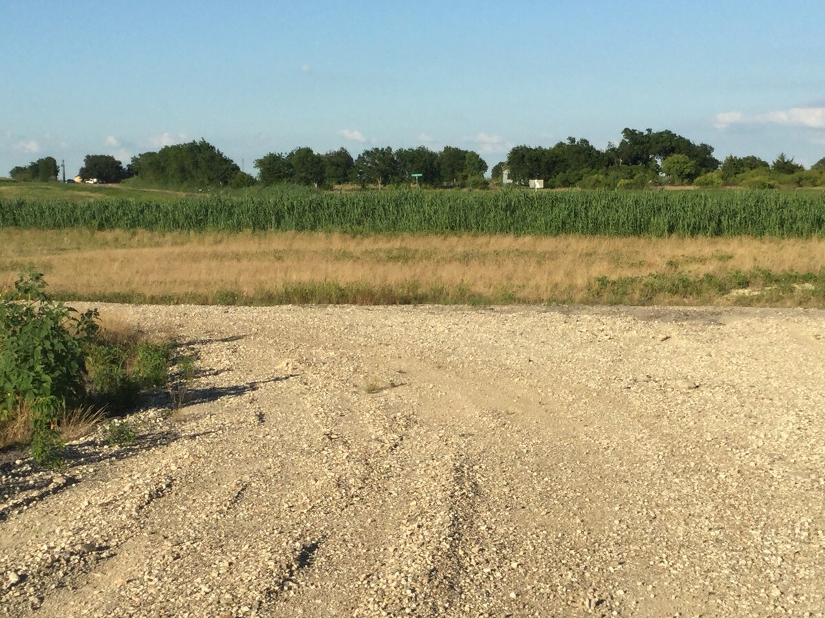 Wiggins Rd & I35 Rd, Elm Mott, TX 76691