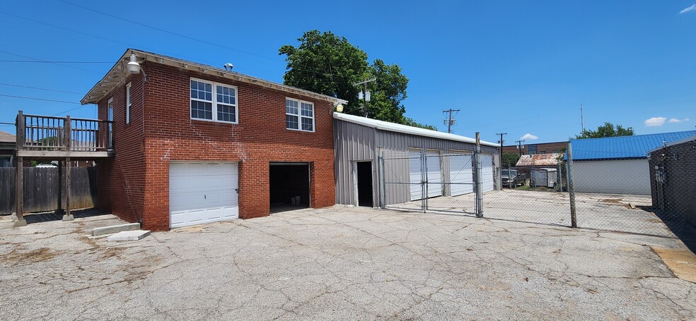 2235 E 6th St, Tulsa, OK for lease - Building Photo - Image 2 of 7