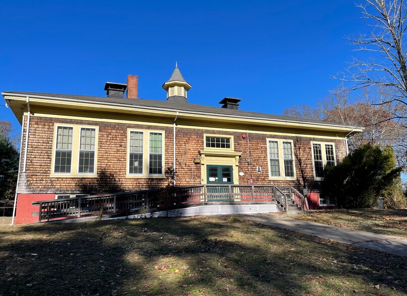 1073 Main St, West Wareham, MA 02576 1920 Schoolhouse