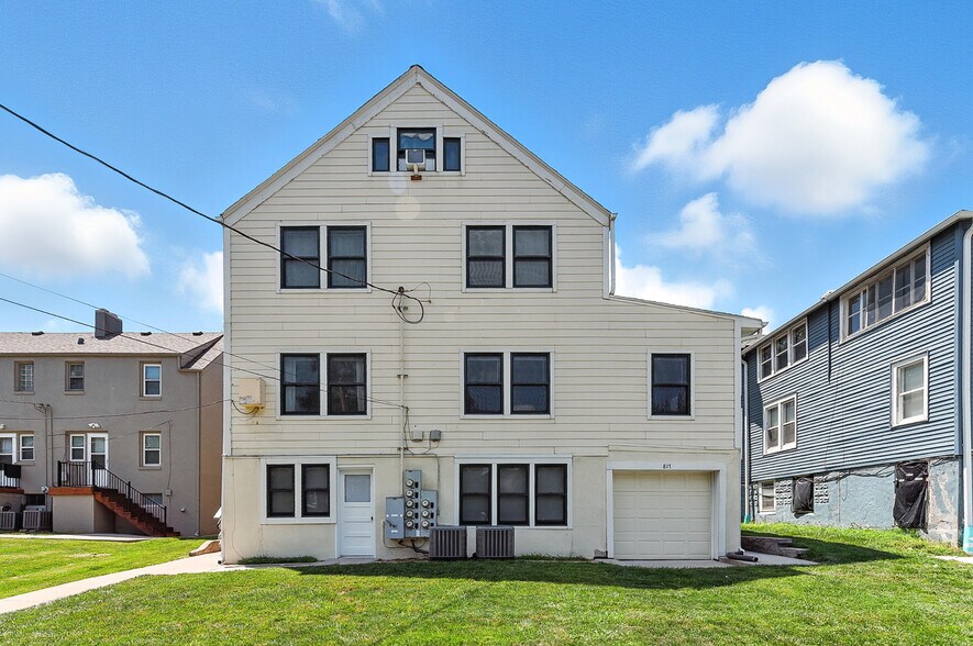 817 N 48th St, Omaha, NE for sale - Building Photo - Image 3 of 46