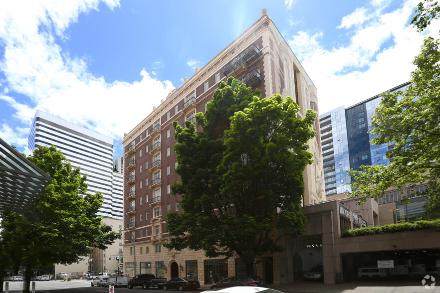 1207 SW Broadway, Portland, OR for lease - Building Photo - Image 1 of 1