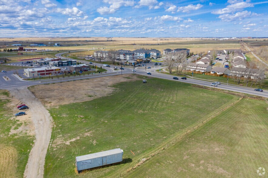 415 High Country Dr, High River, AB for sale - Aerial - Image 2 of 2