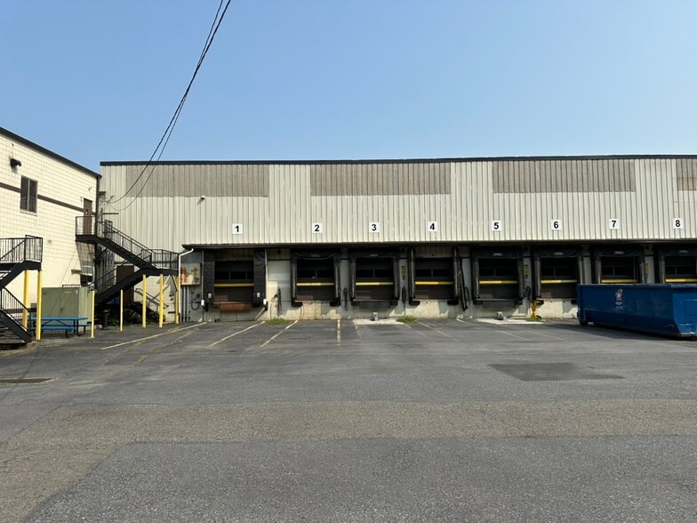 600 Brighton St, Bethlehem, PA for lease - Building Photo - Image 1 of 3