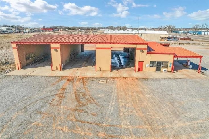 3820 W 3rd St, Elk City, OK for sale - Primary Photo - Image 1 of 3