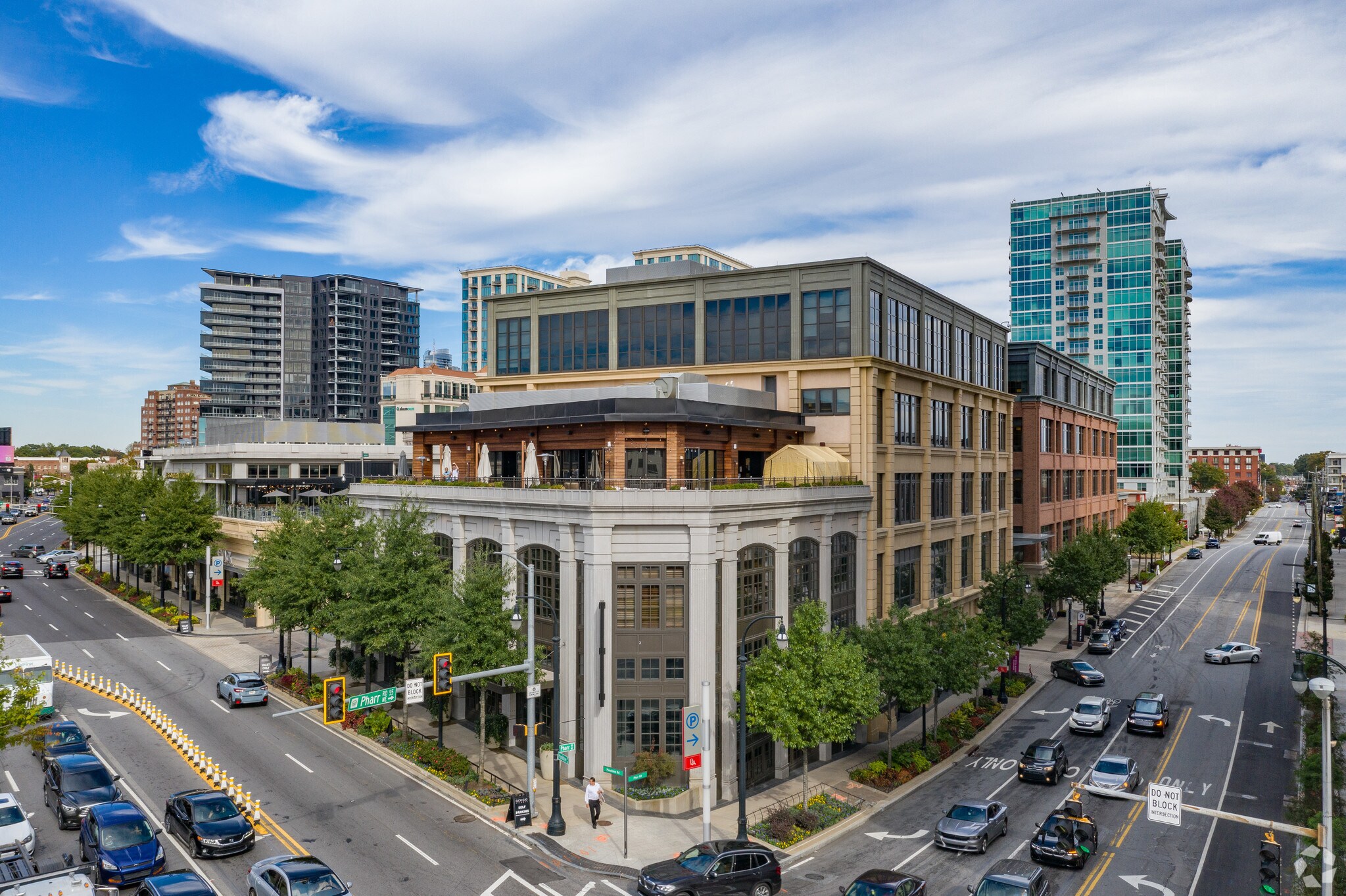 3035 Peachtree Rd, Atlanta, GA for lease Primary Photo- Image 1 of 40