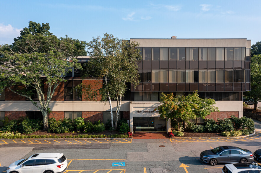 10 Forbes Rd, Braintree, MA for lease - Building Photo - Image 3 of 9