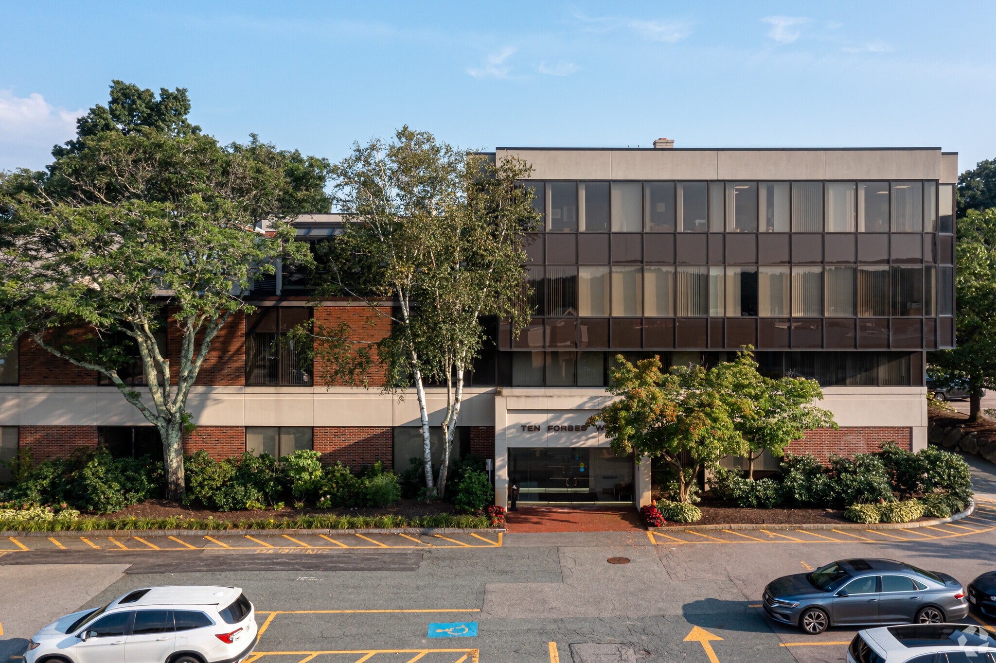 10 Forbes Rd, Braintree, MA 02184 Office/Medical for Lease
