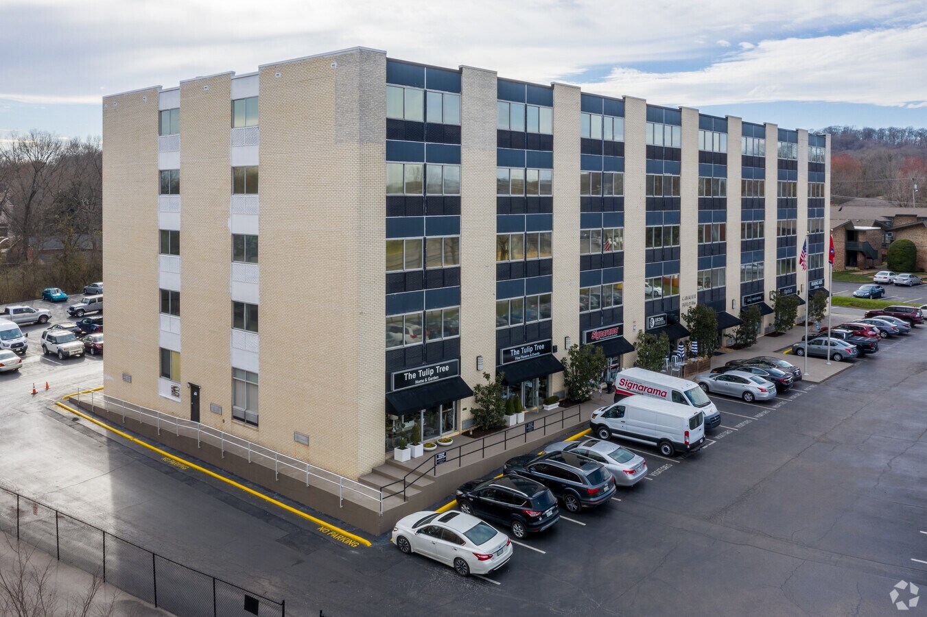 95 White Bridge Rd, Nashville, TN 37205 Cavalier Building