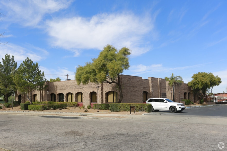 2500 N Tucson Blvd, Tucson, AZ for lease - Primary Photo - Image 1 of 14
