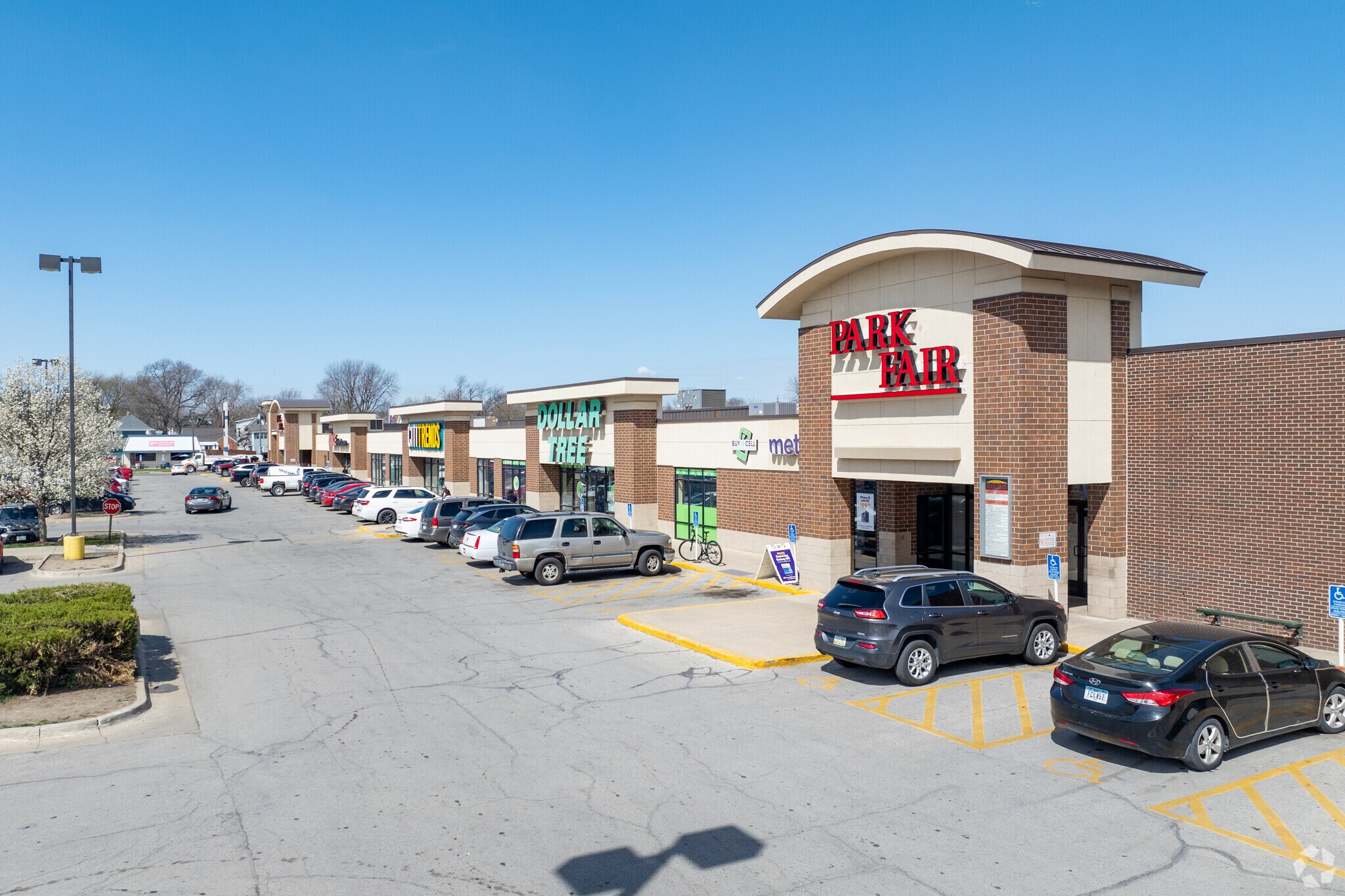 100 E Euclid Ave, Des Moines, IA for sale Primary Photo- Image 1 of 1