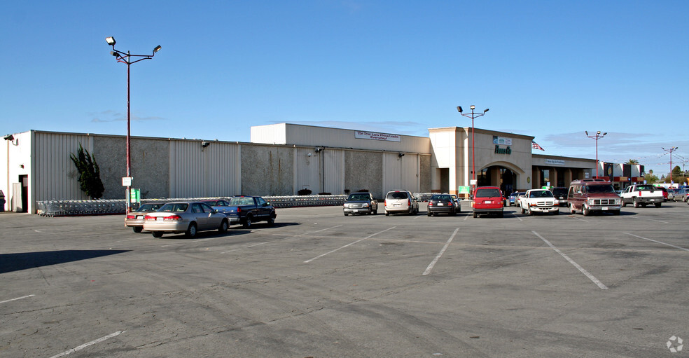 1030 E Alisal St, Salinas, CA for lease - Building Photo - Image 3 of 6