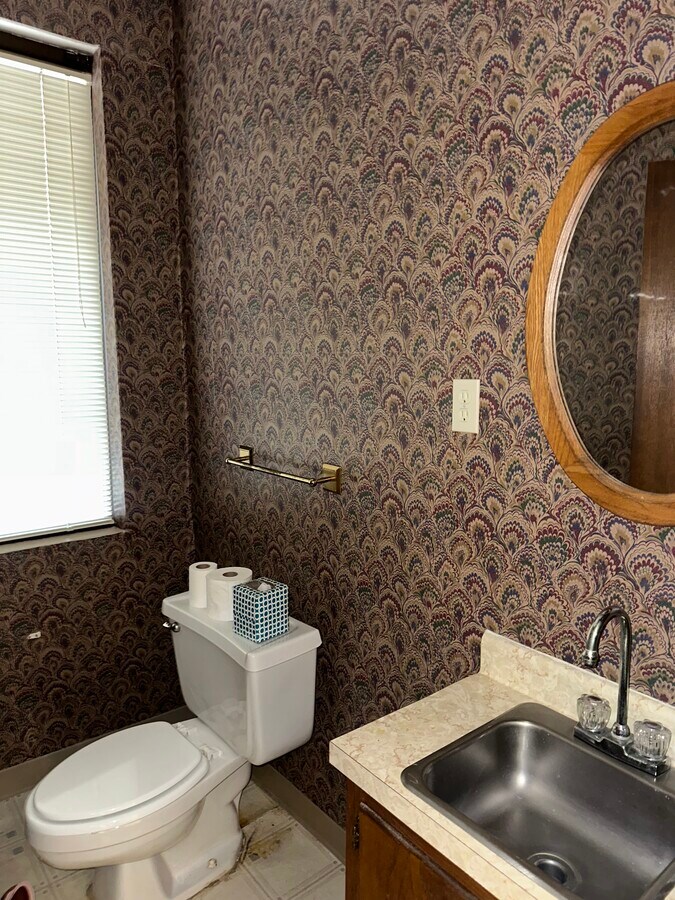 780 Ridge Lake Blvd, Memphis, TN 38120