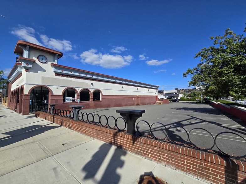 110 Main St, Hackensack, NJ for lease - Building Photo - Image 1 of 6