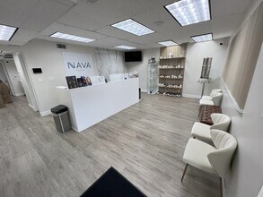 270-330 S University Dr, Plantation, FL for sale Interior Photo- Image 2 of 19