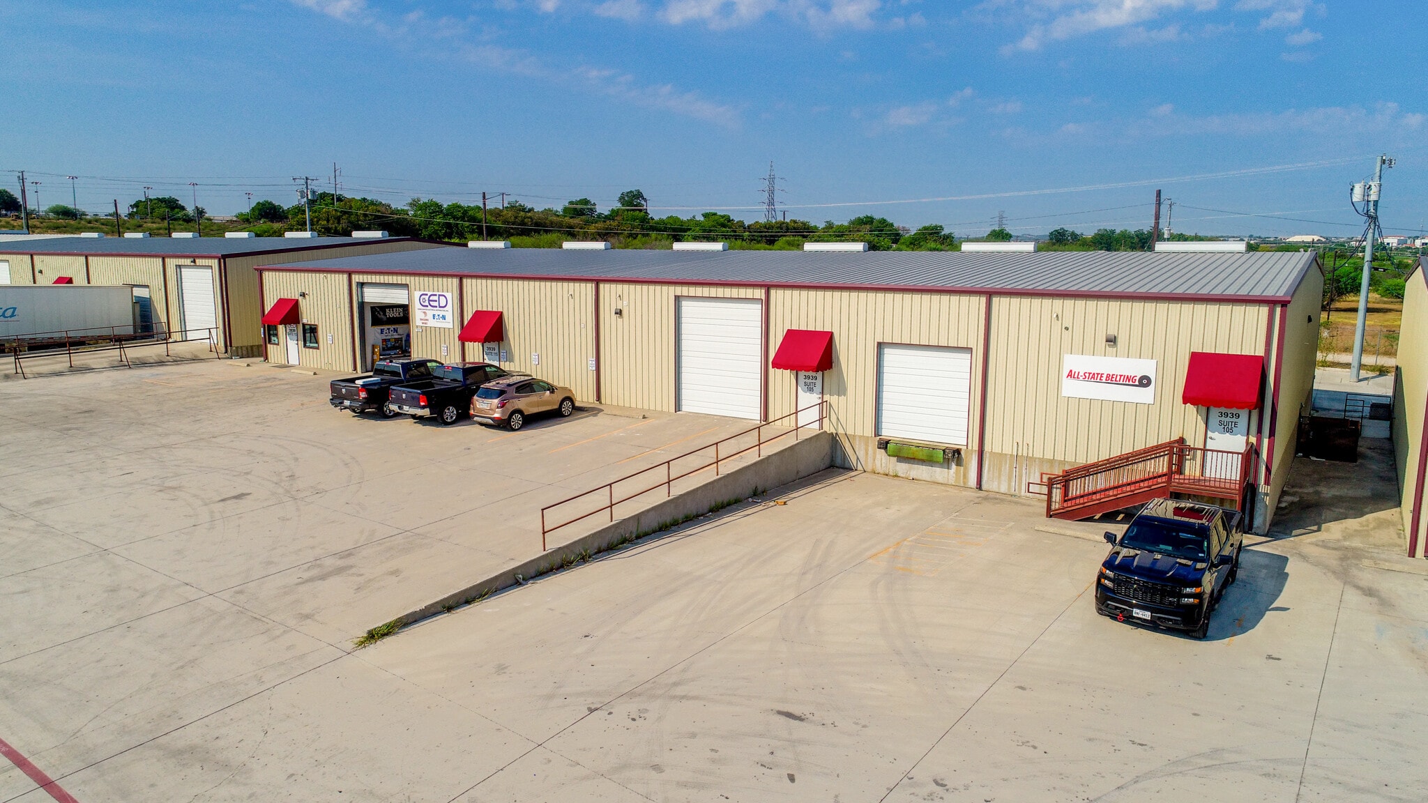 3943 S Interstate 35, New Braunfels, TX for lease Primary Photo- Image 1 of 12