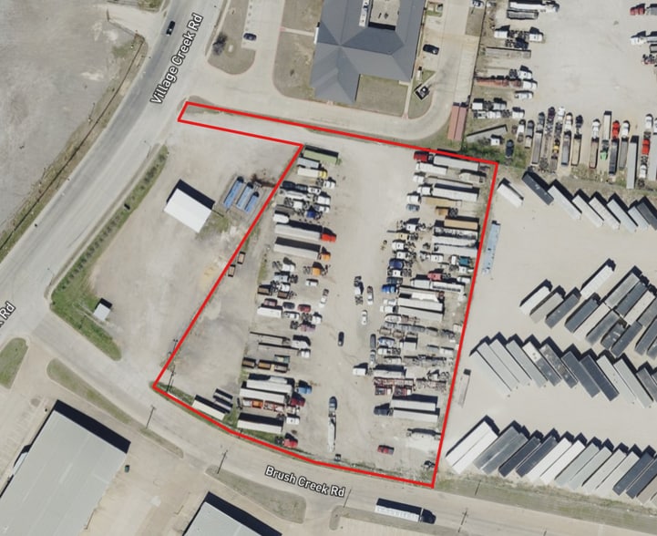 4535 Village Creek Rd, Fort Worth, TX for lease - Building Photo - Image 1 of 4